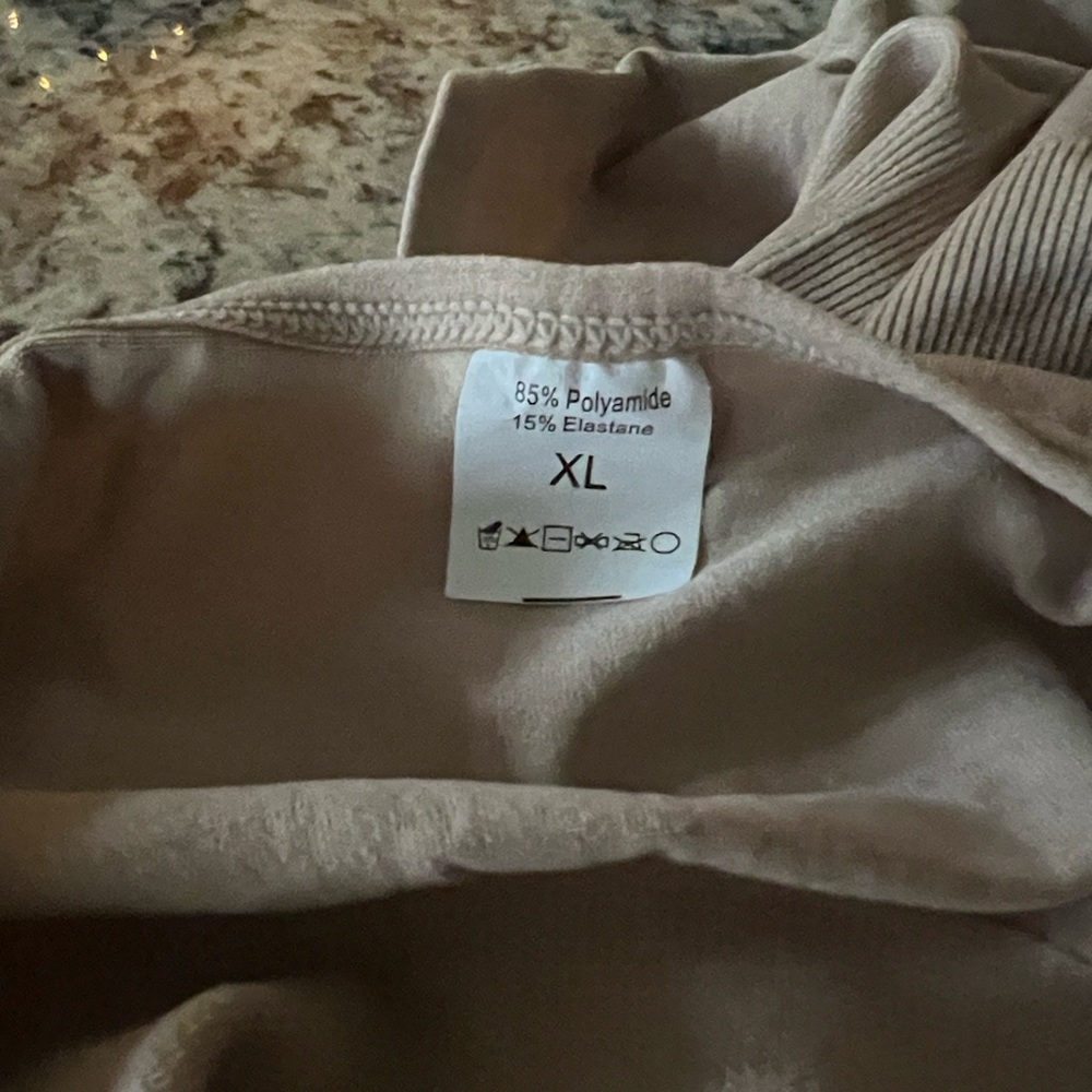 HeyShape Shapewear XL - Picture 6 of 7